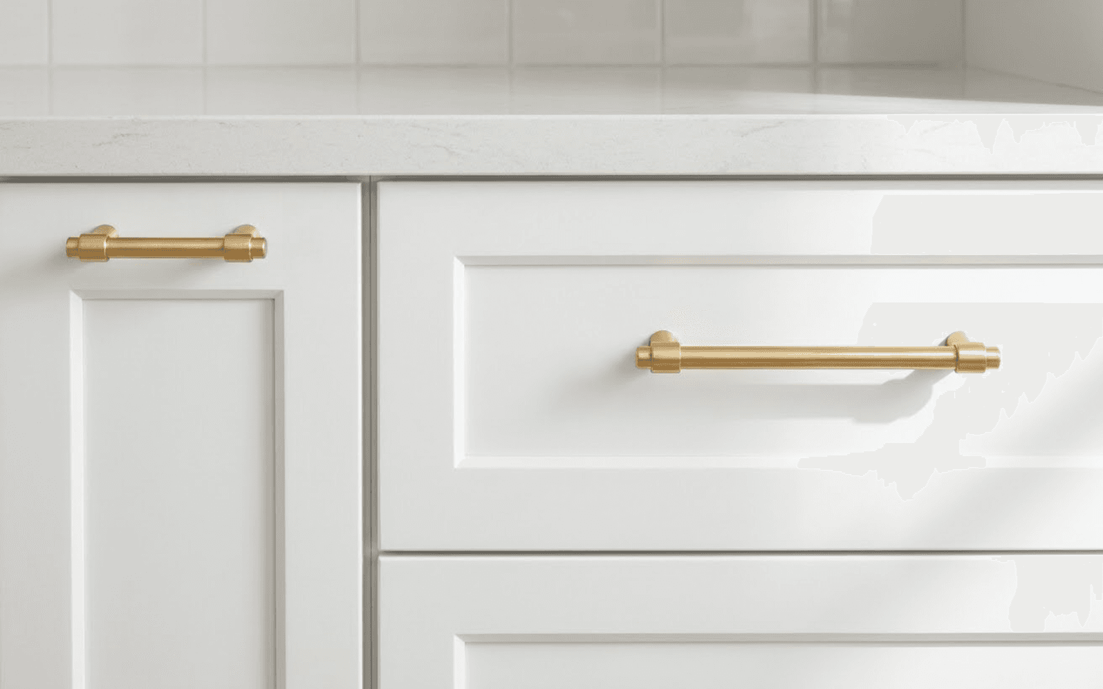 Different cabinet pull sizes on doors and wide drawers